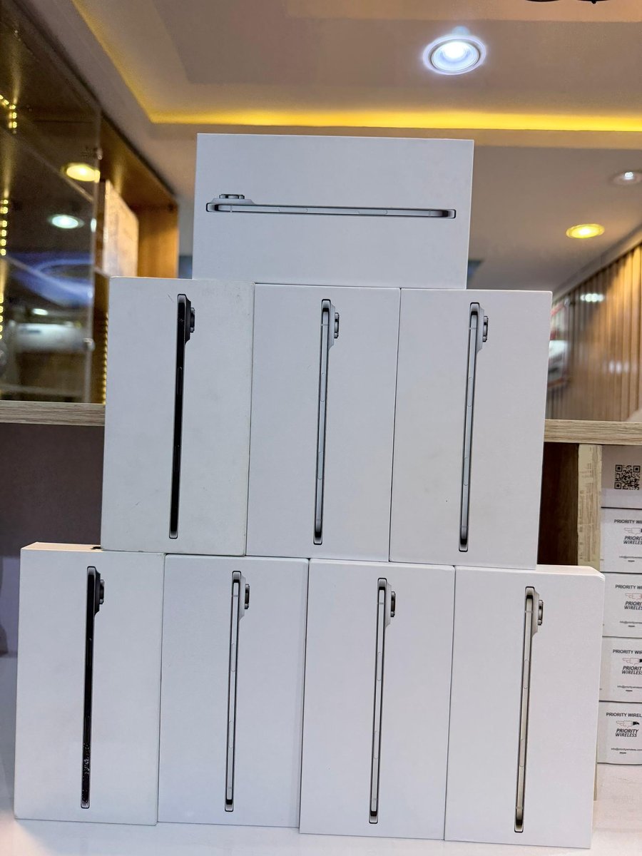 BRAND NEW IPHONE 17 AIR