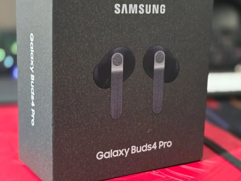 Samsung Galaxy Buds 4 Pro (Brand New)